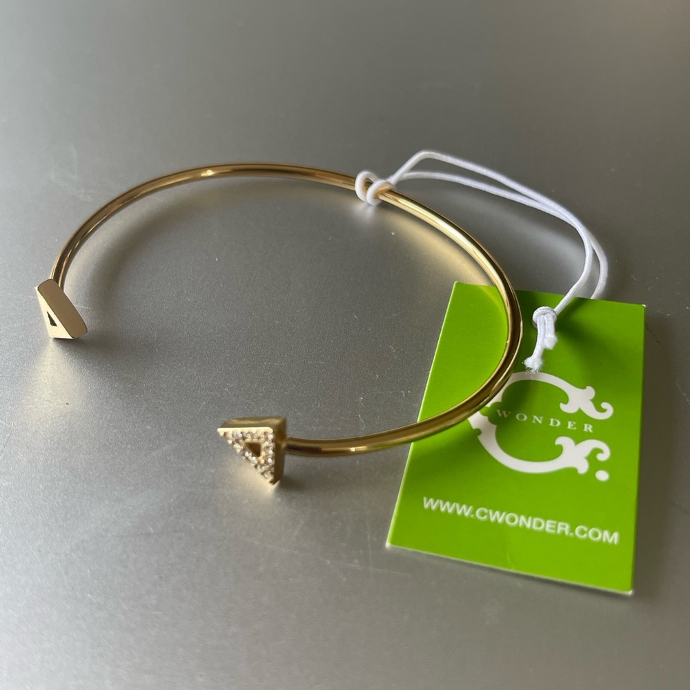 C. Wonder Delicate Gold plated Triangle Crystal Bracelet Cuffs cWS15-JB464